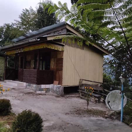 Khi Gha Thang Pelling Exterior foto