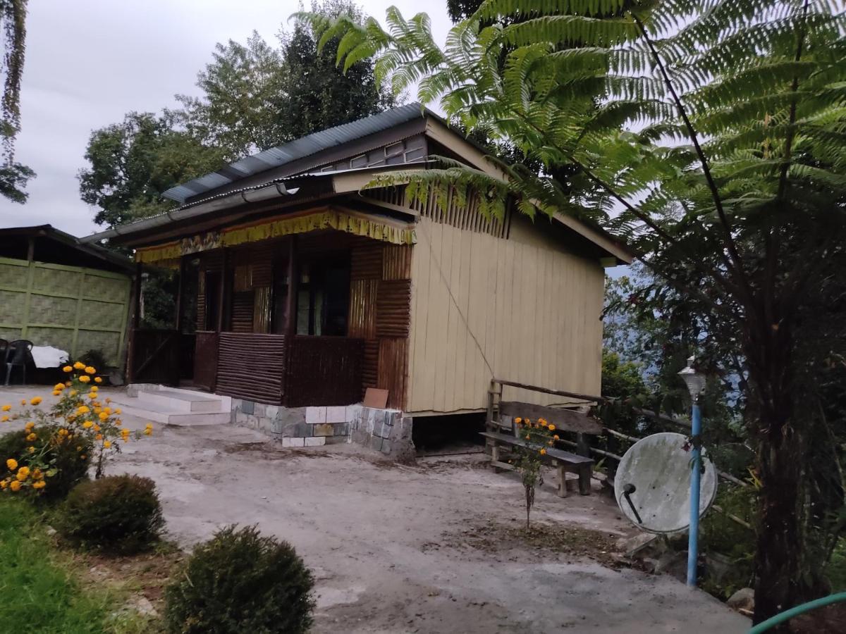 Khi Gha Thang Pelling Exterior foto