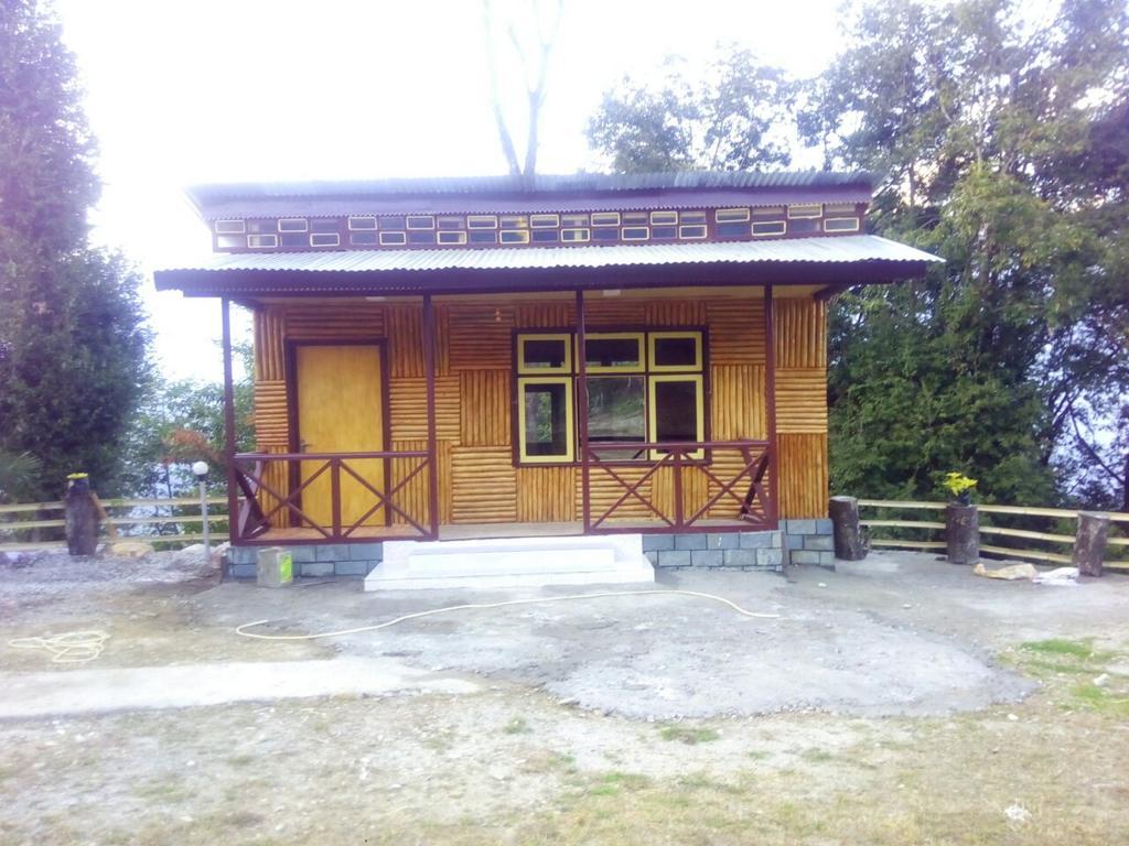 Khi Gha Thang Pelling Exterior foto