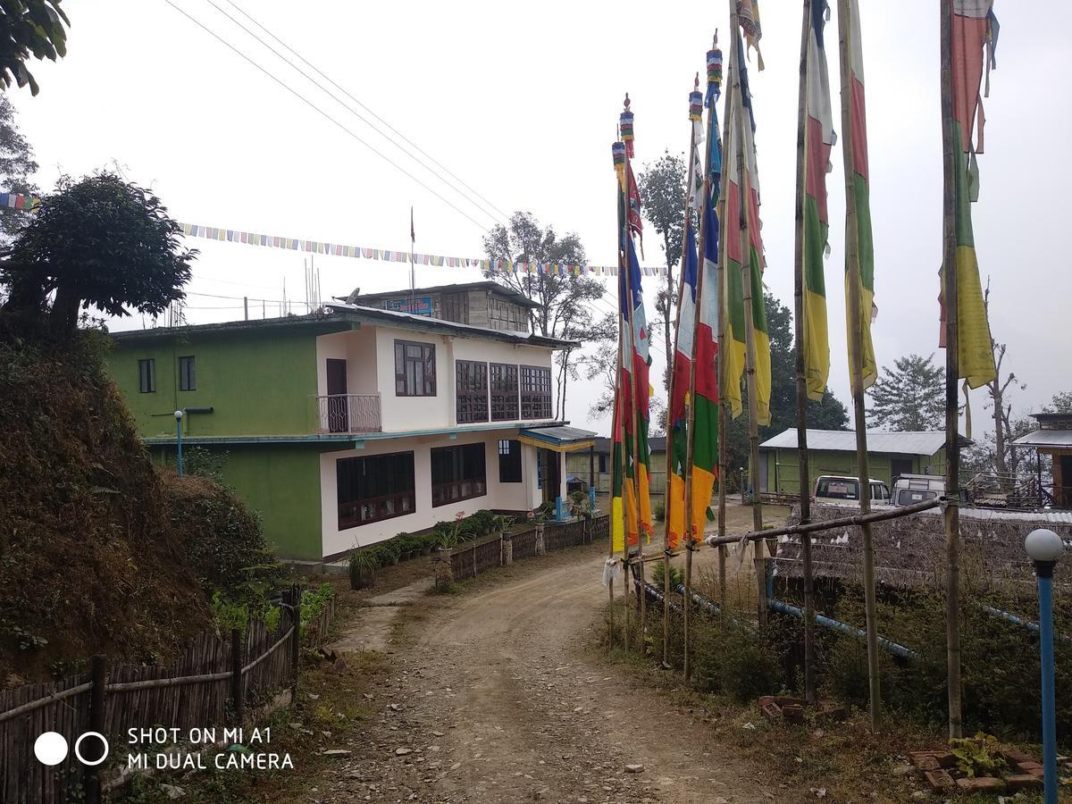 Khi Gha Thang Pelling Exterior foto